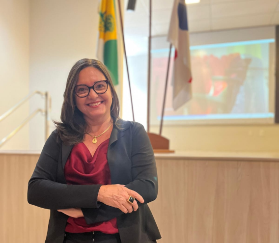 Dra. Maria Oliveira Saraiva